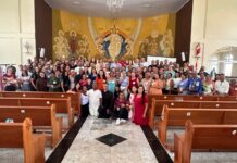 Formação para Ministros Extraordinários da Sagrada Comunhão reúne mais de 100 participantes em Divinópolis (GO)