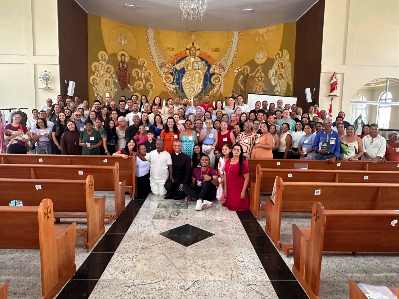 Formação para Ministros Extraordinários da Sagrada Comunhão reúne mais de 100 participantes em Divinópolis
